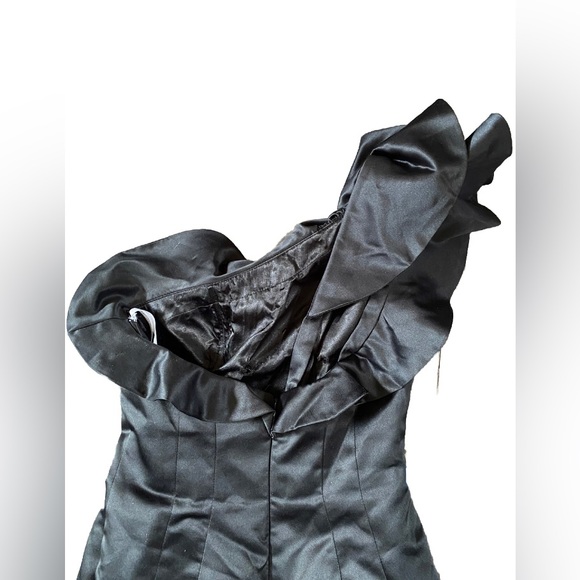 Rachel Allen Black Gown Mermaid Style Size 2 - Picture 6 of 7